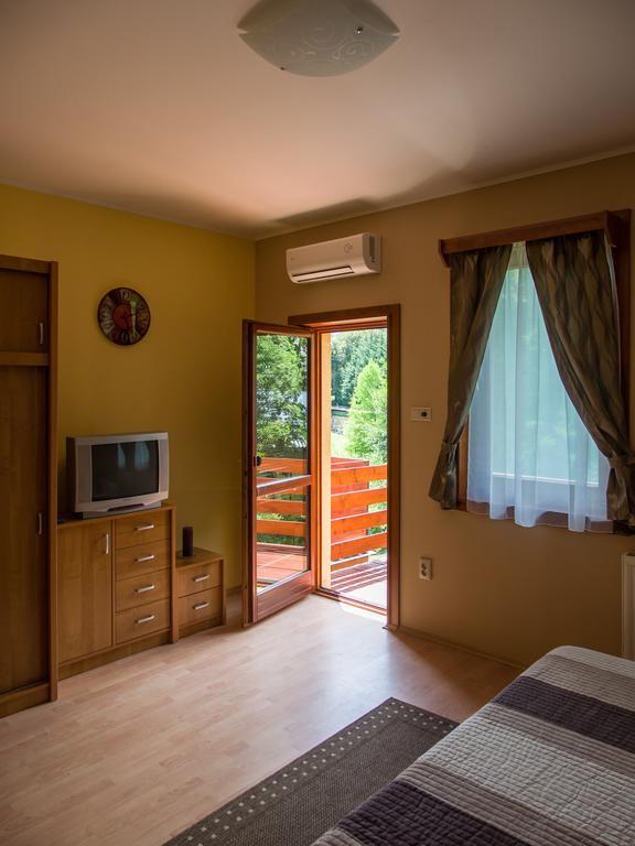 Aqua Apartman Gyula Room photo