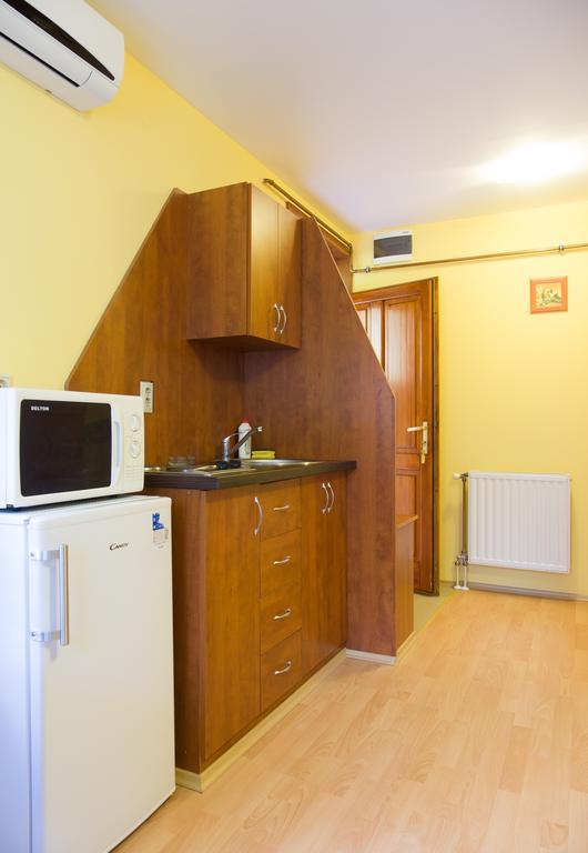 Aqua Apartman Gyula Exterior photo