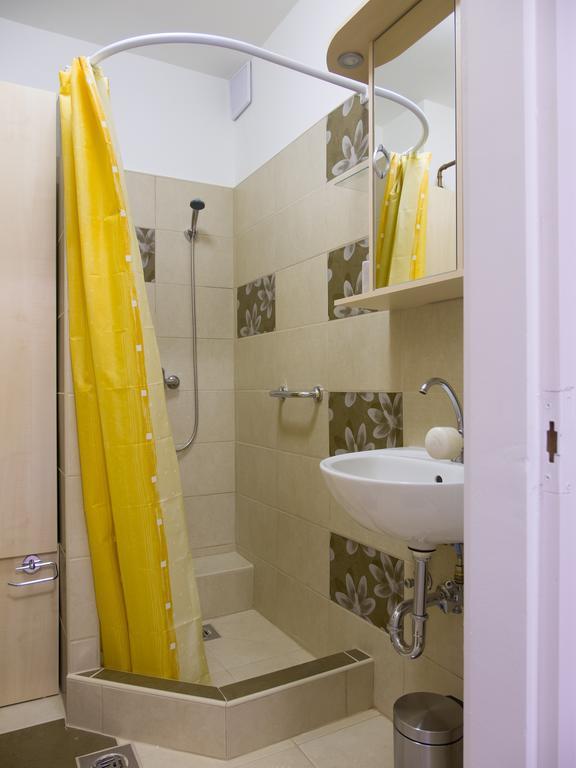 Aqua Apartman Gyula Exterior photo