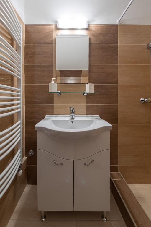 Aqua Apartman Gyula Exterior photo