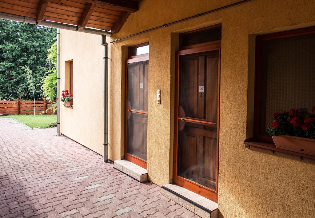 Aqua Apartman Gyula Exterior photo